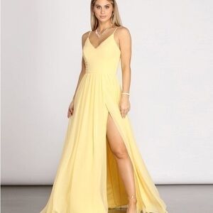 Windsor yellow Polly formal high slit dress size medium nwt (read description)